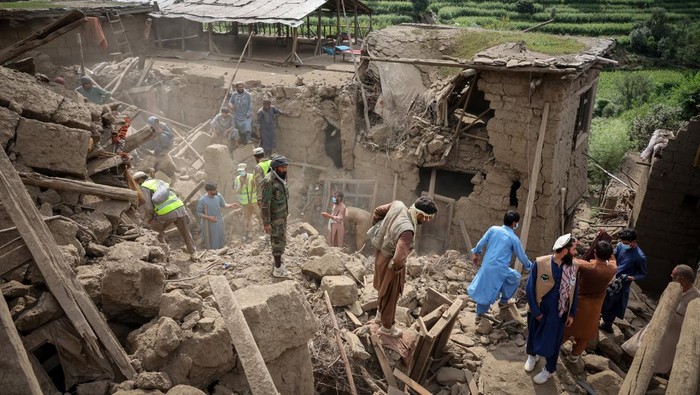 Read more about the article Berita Terkini Dunia Islam: Gempa Afghanistan Tewaskan Lebih Dari 1.400 Orang, Ribuan Rumah Hancur