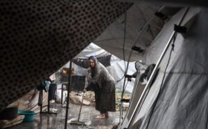 Read more about the article Berita Terkini Palestina: Musim Dingin Gaza Picu Krisis Baru – Tenda Terendam, Anak-Anak Menggigil, Bantuan Mendesak Dibutuhkan