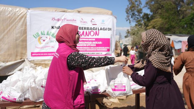 Read more about the article Khadijatee Foundation Salurkan 1 Ekor Sapi untuk Pengungsi di Akkar, Lebanon